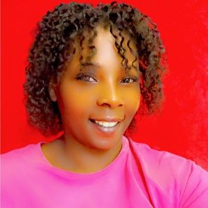 Meet your Posher, Lucinda